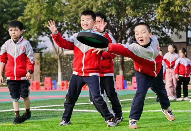 痛痛快快玩一瞬间这五分钟更是一种教育